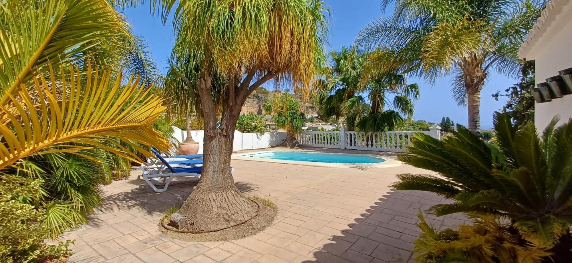 Encantador Cortijo Con Piscina Privada Y Vista Al Mar Villa